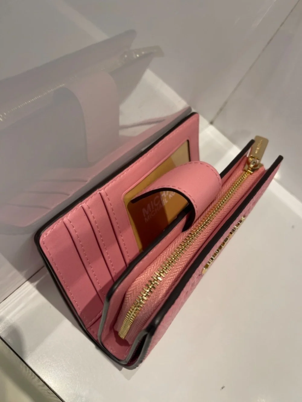 MICHAEL KORS Jet Set Travel Medium Logo Debossed Billfold Wallet Carnation  NWT